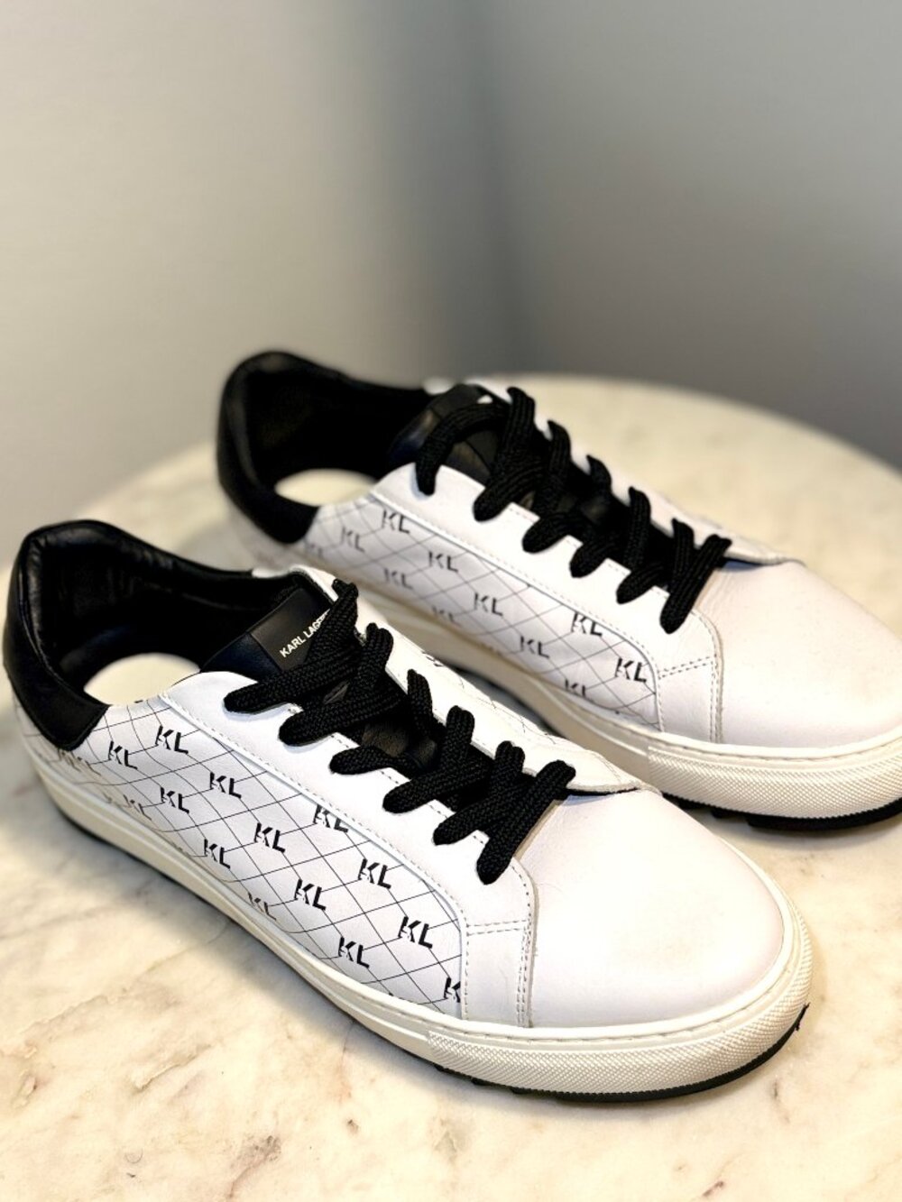 Karl Lagerfeld Paris Mens Sneakers